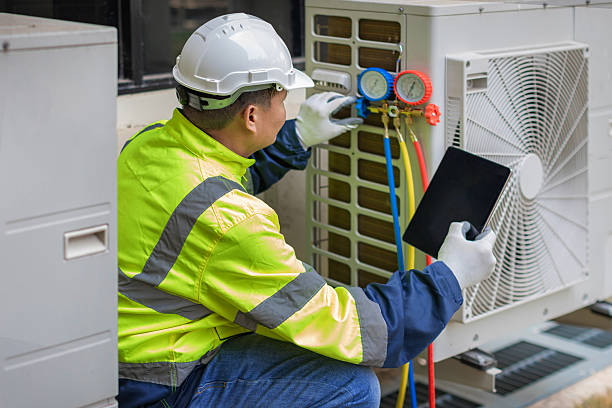 Professional Hvac technician working in Emory, TX